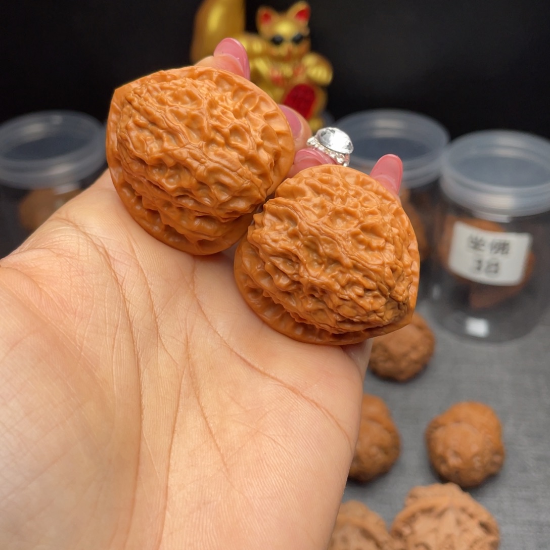 文玩核桃把件?*?金牛