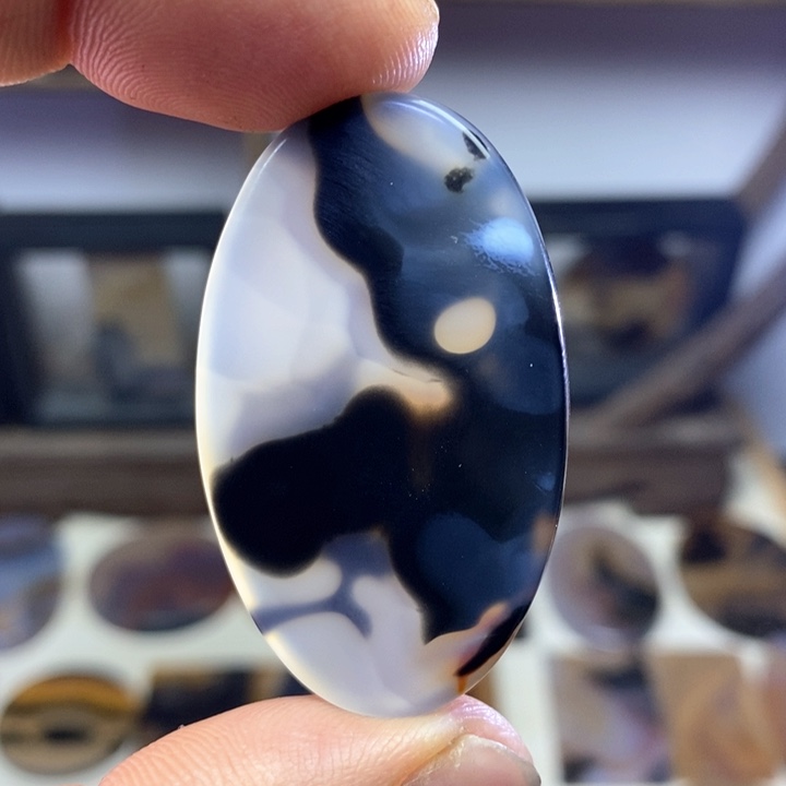 玛瑙/玉髓颈饰未镶嵌