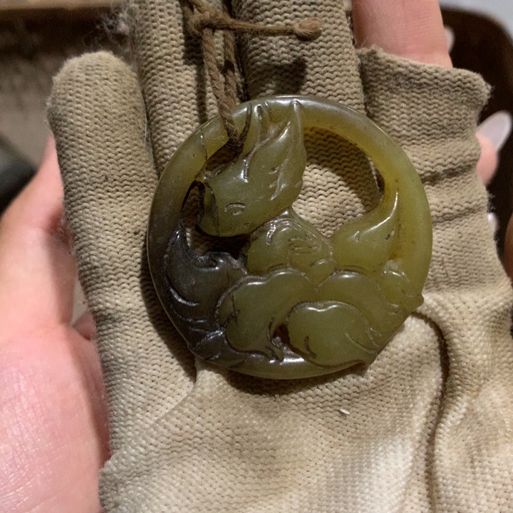 M***g瓷片吐口水和泪都没见到人