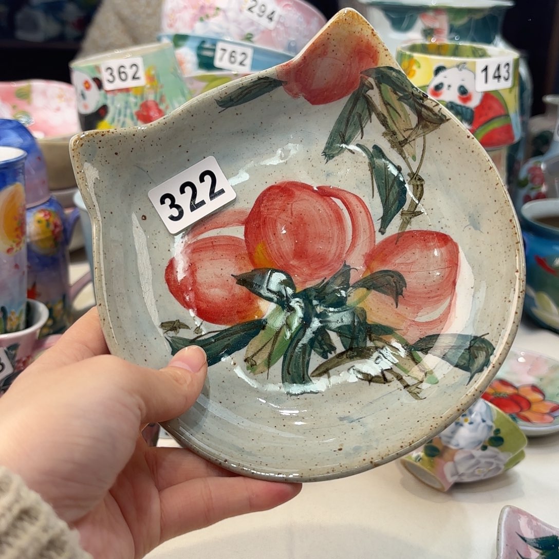 瓷片兔兔好可爱呀打