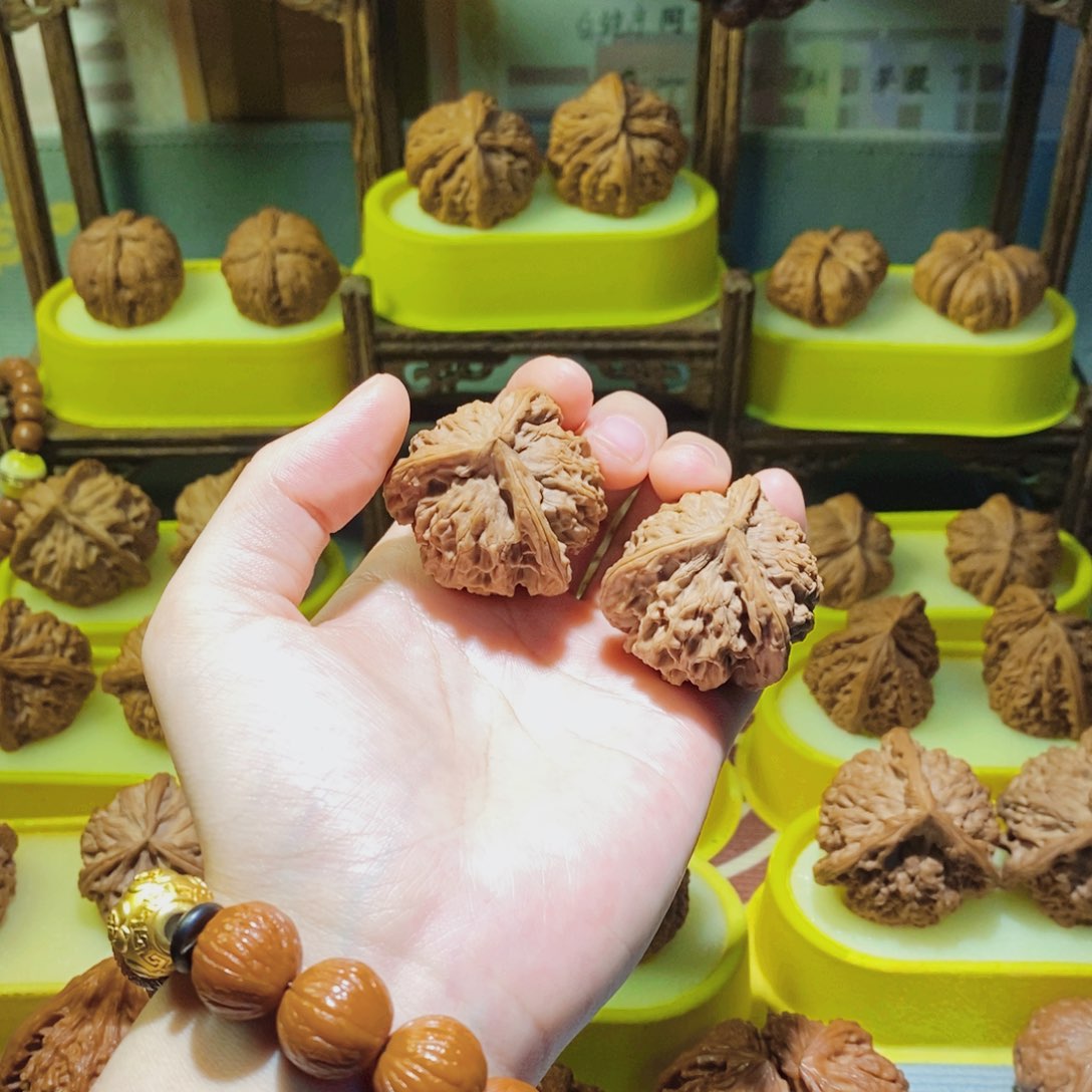 【闪购商品】文玩核桃吊坠C****轩盘山