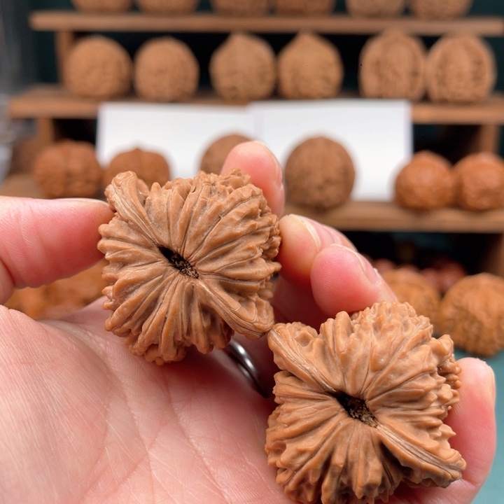 文玩核桃把件43平谷四座楼