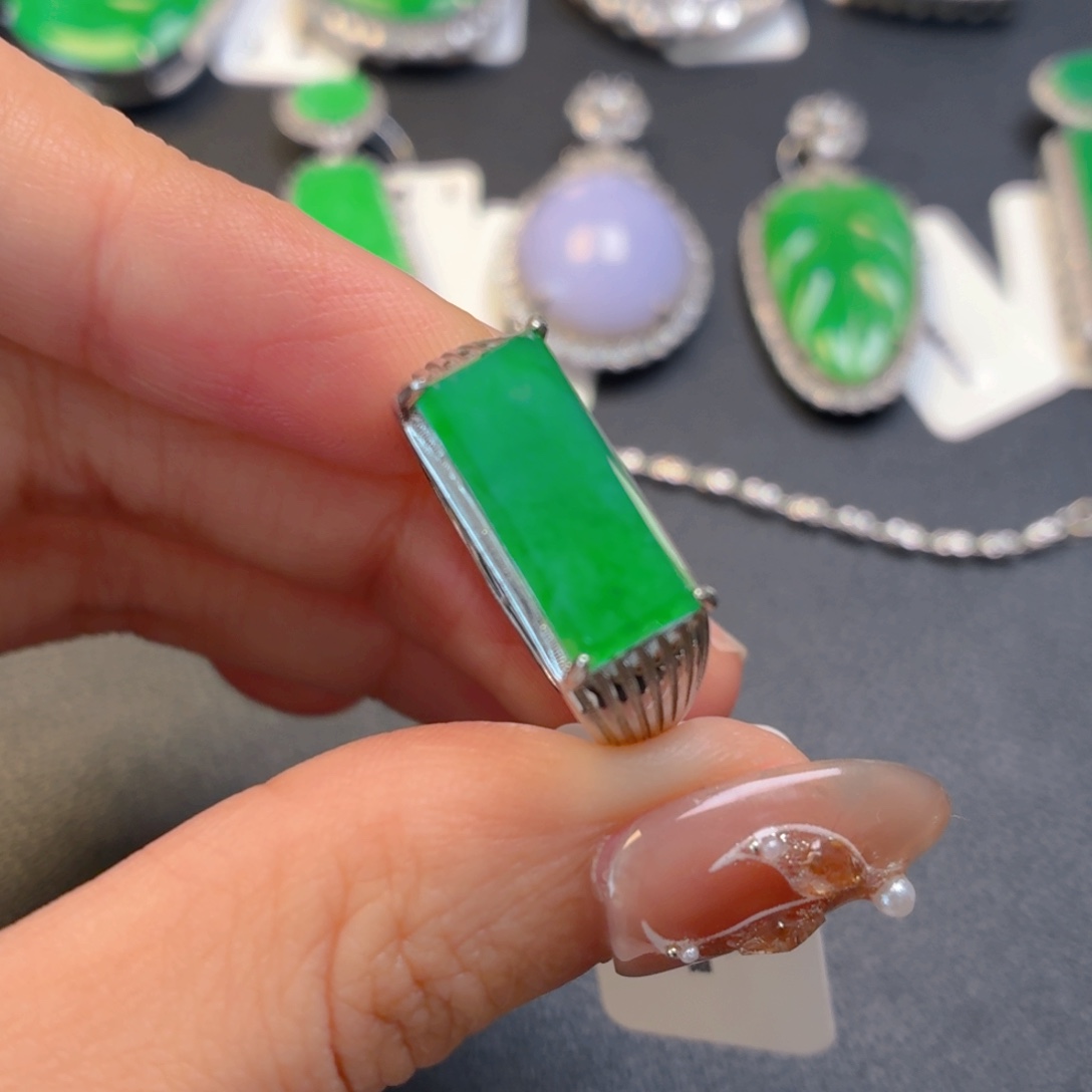 翡翠银S925镶嵌颈饰