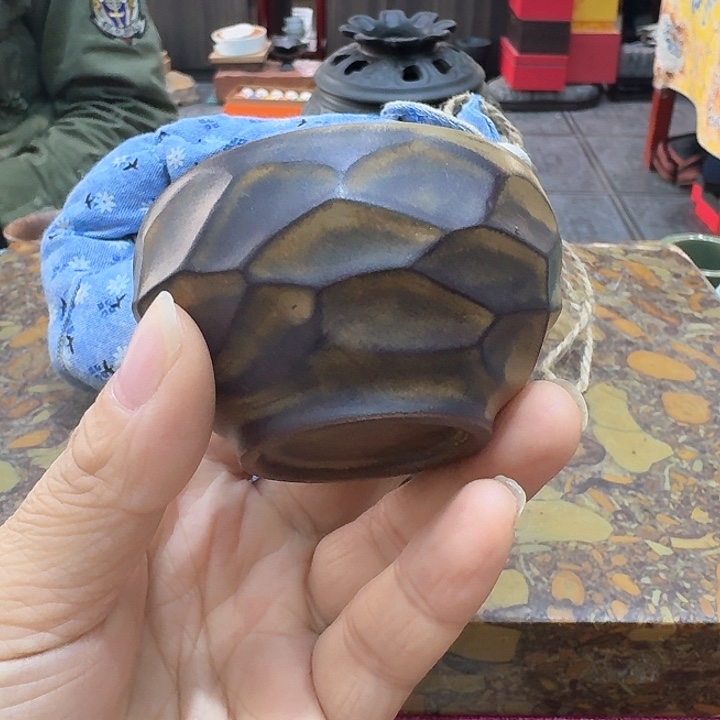 陶烧杯一个。。品茗