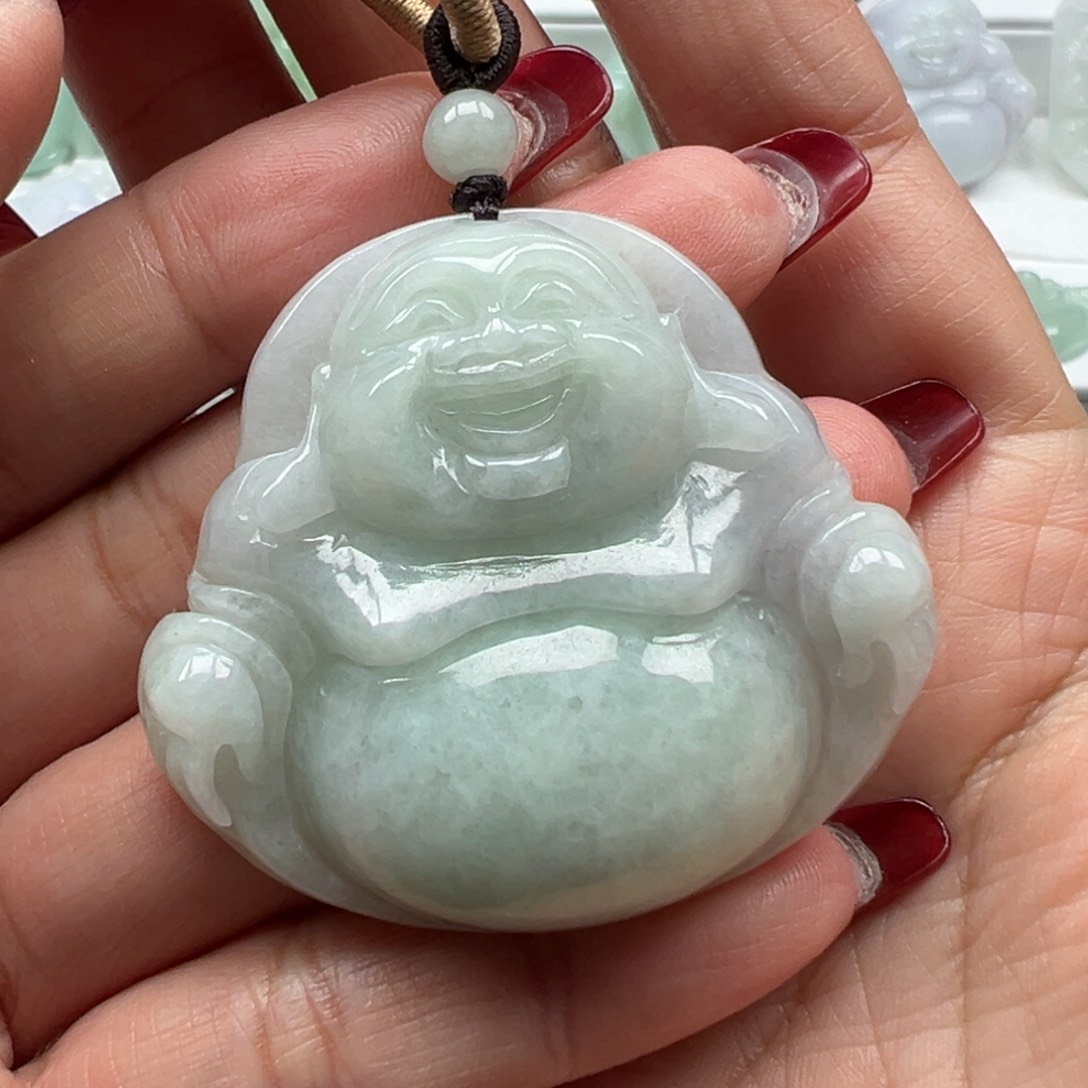 翡翠颈饰未镶嵌47.7×52.2×12.7