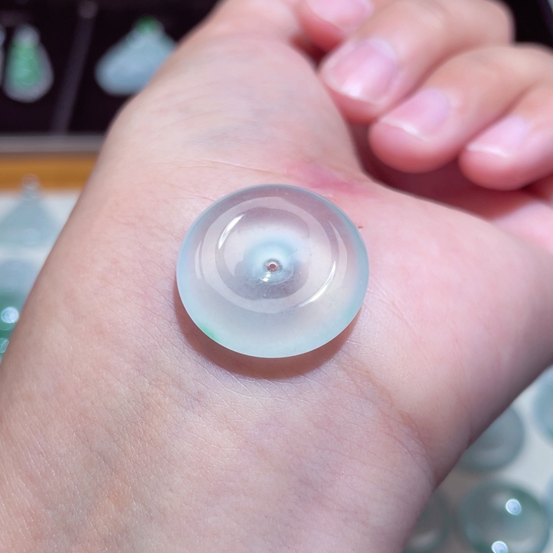 颈饰未镶嵌翡翠扣子