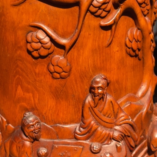 刘***生香榧木琴棋书画笔筒