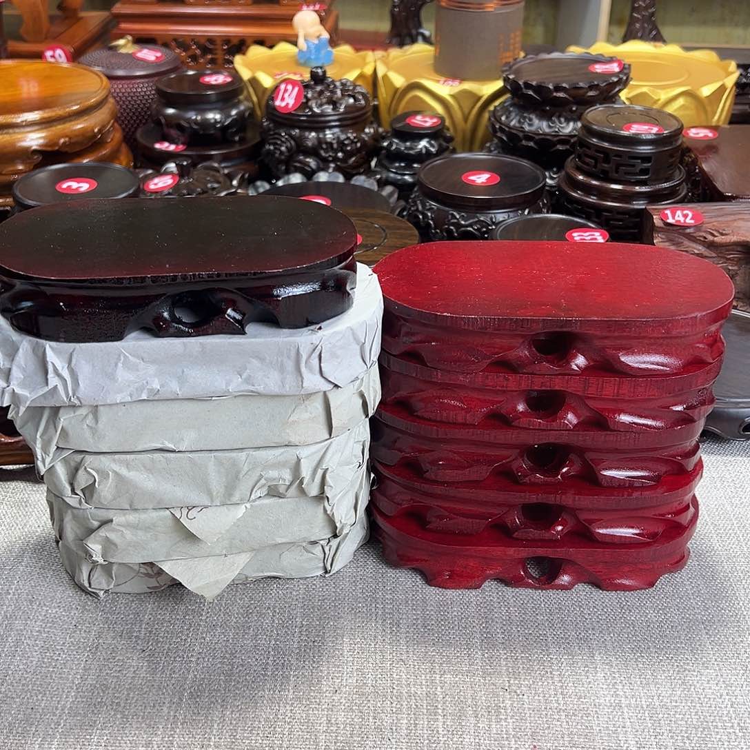 红木底座精雕工艺品
