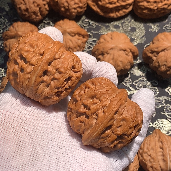 猪***森文玩手把件47元宝全品