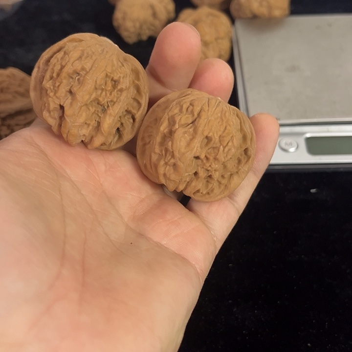 把件文玩核桃42左右磨盘，编号001