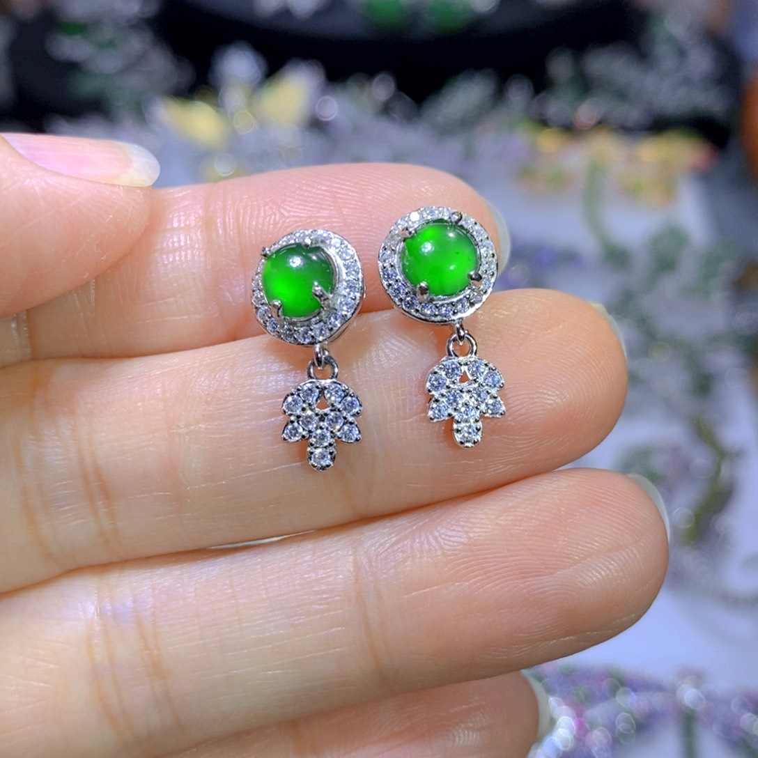 翡翠颈饰银S925镶嵌天然翡翠