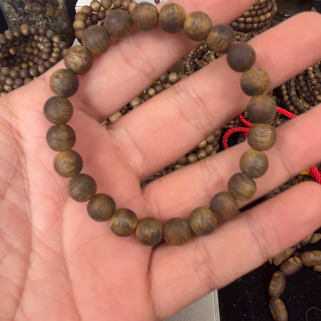 多****沉香碎屑沉香卡08mm圆珠单圈 重4克+