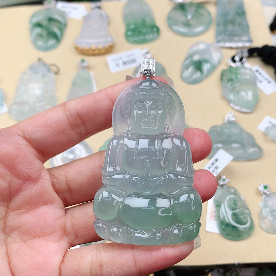 翡翠颈饰18K金镶嵌英****O观音