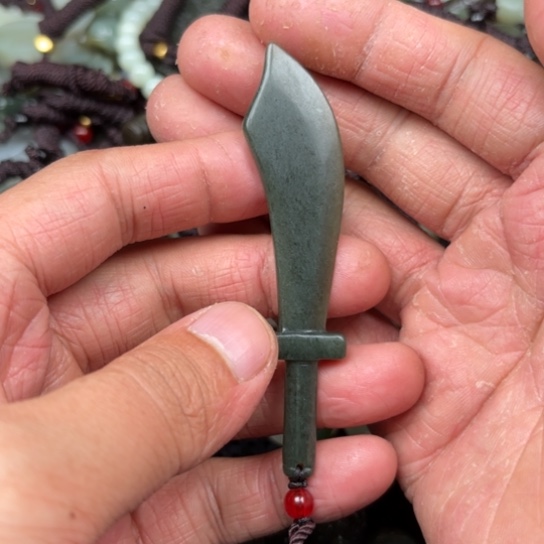 和田玉吊坠未镶嵌