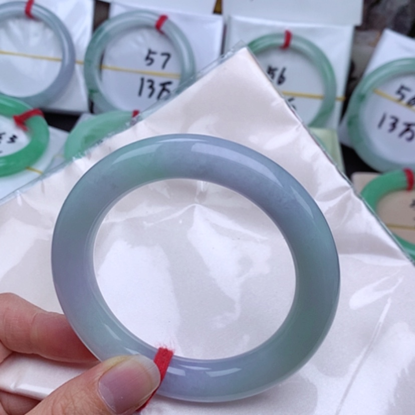 【闪购商品】翡翠手镯未镶嵌          圆条57.8 冰春彩
