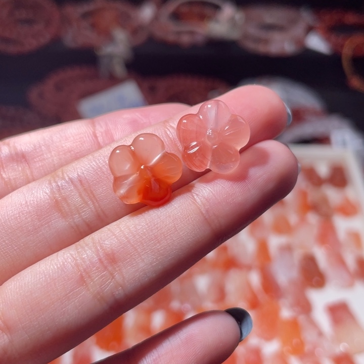 南红玛瑙未镶嵌梅花1726