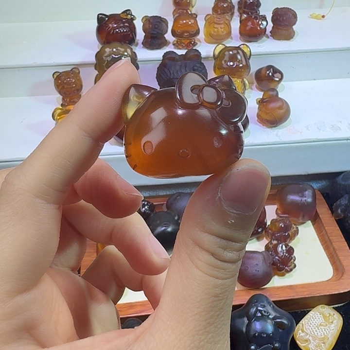 琥珀未镶嵌裸石琥珀