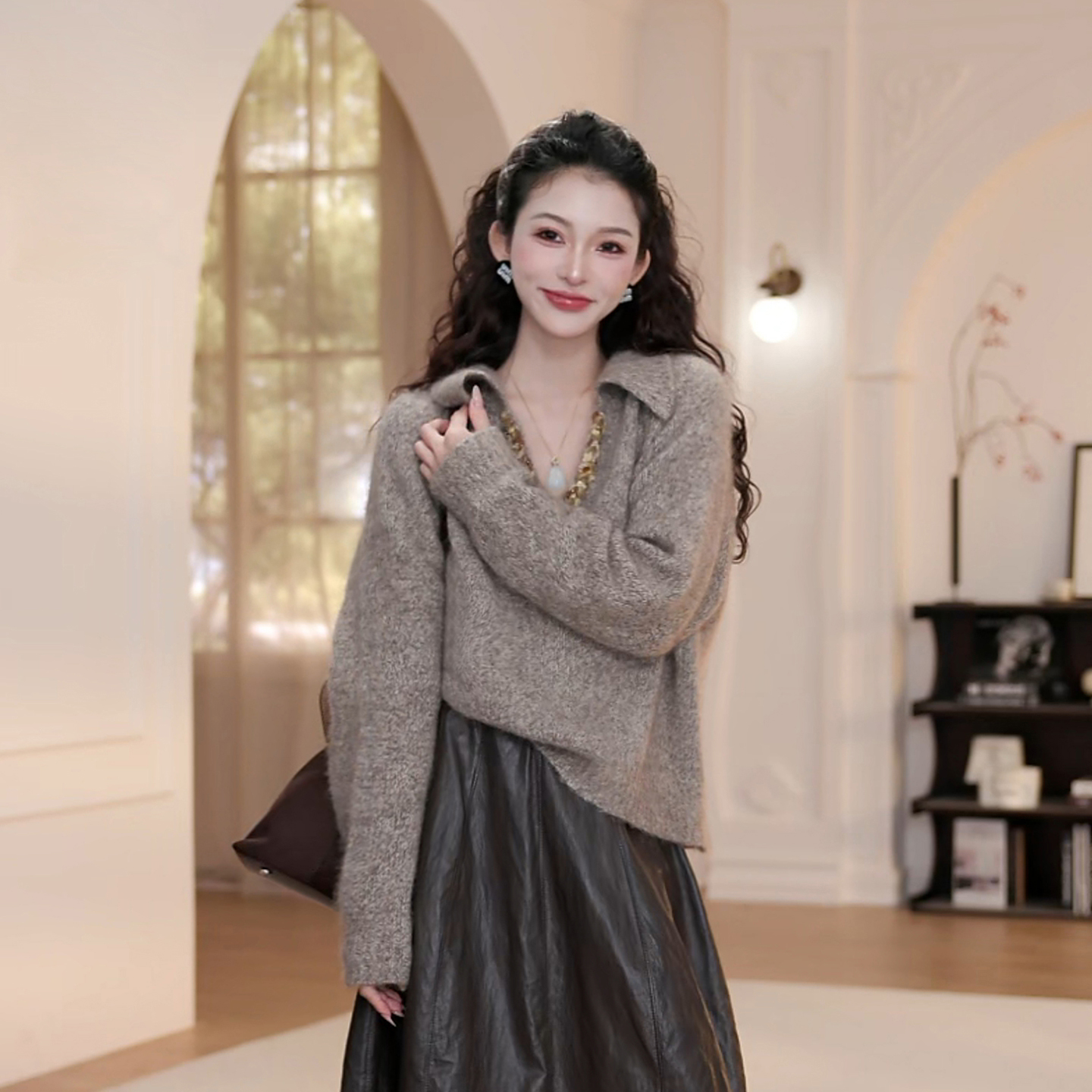 【YANYAN】纯色翻领毛衣女秋季新款慵懒风软糯长袖套头针织衫8835