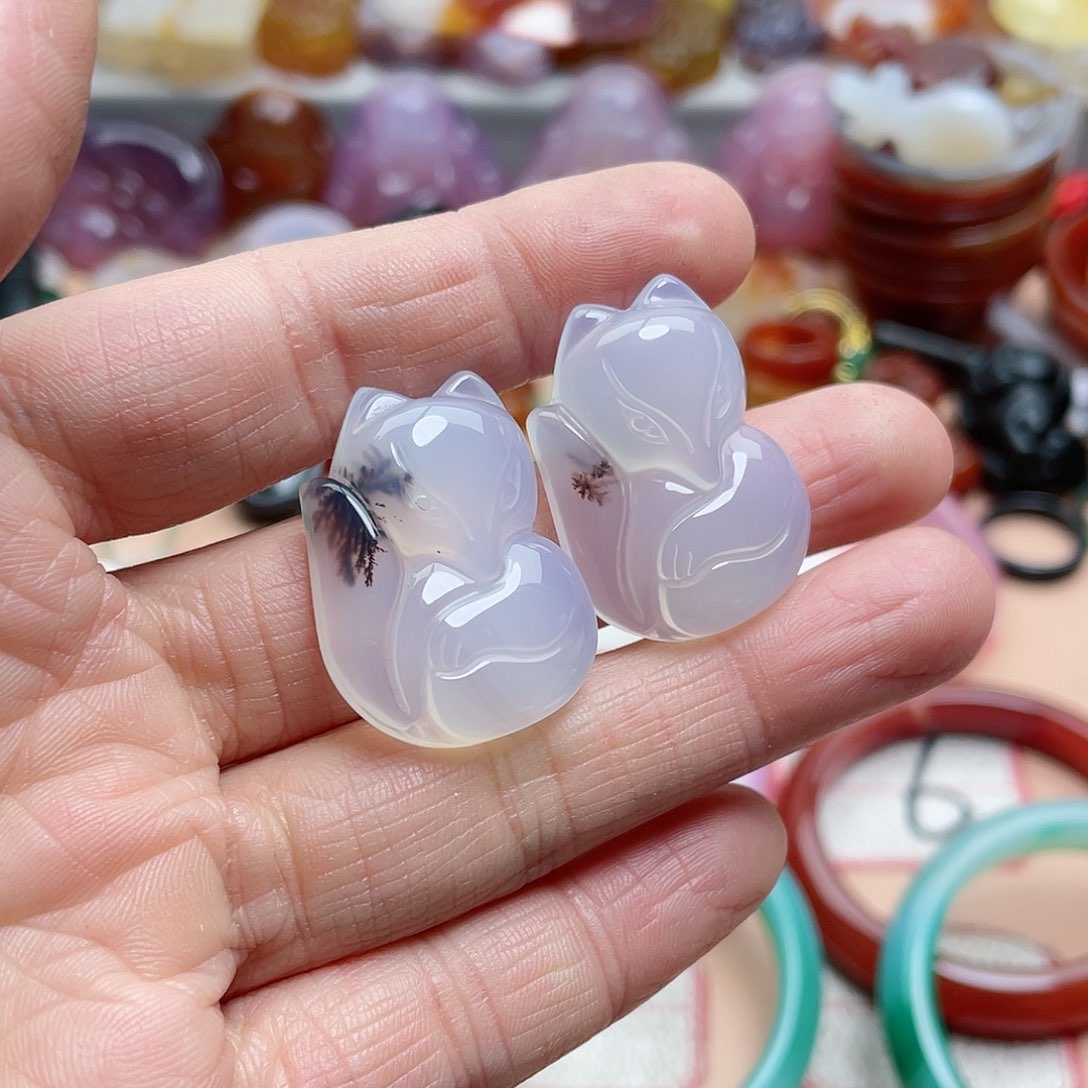 玛瑙/玉髓颈饰合金我***呆