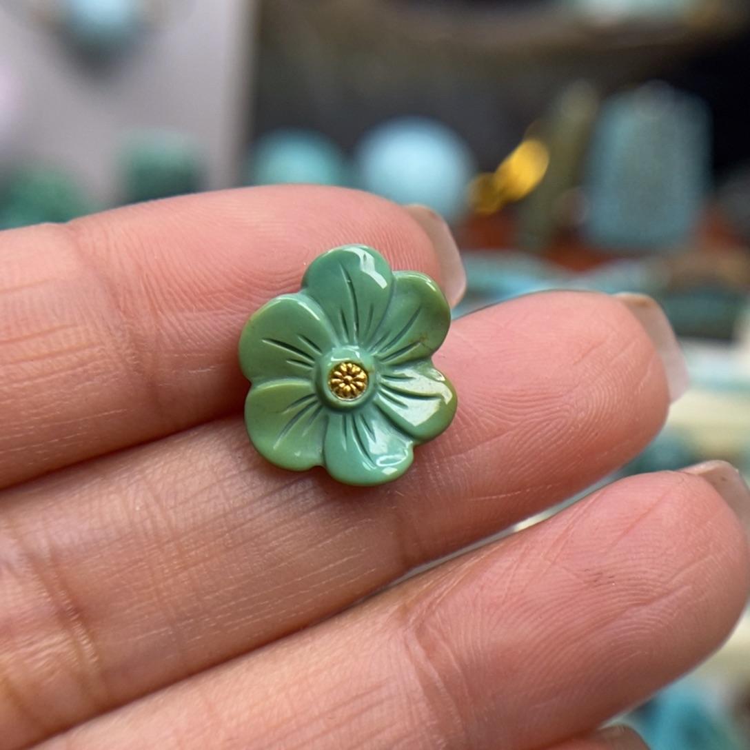 绿松石未镶嵌珠宝奇石