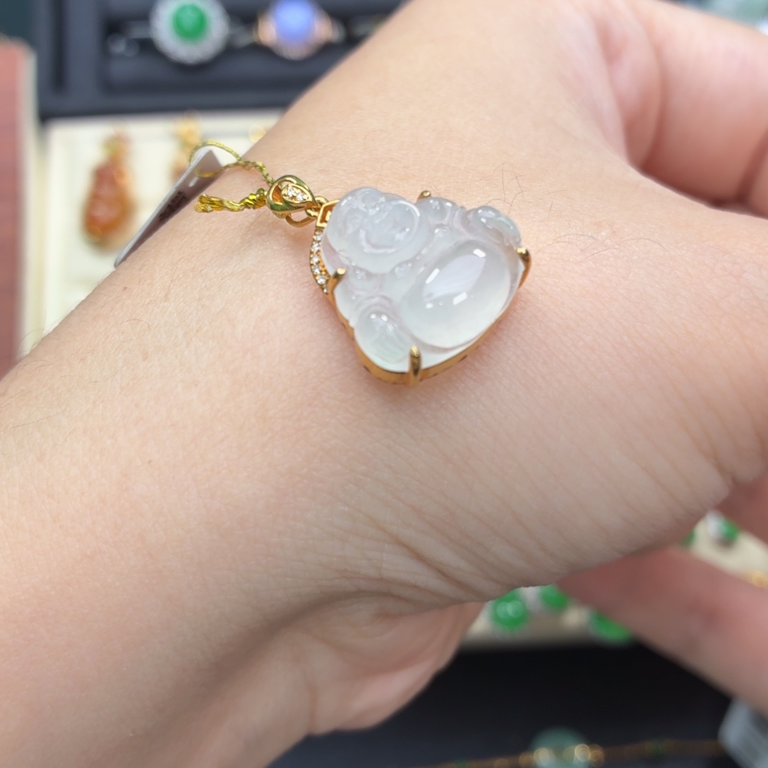 翡翠18K金镶嵌颈饰