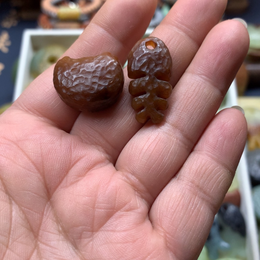 浮***丶蛇纹石玉合金颈饰