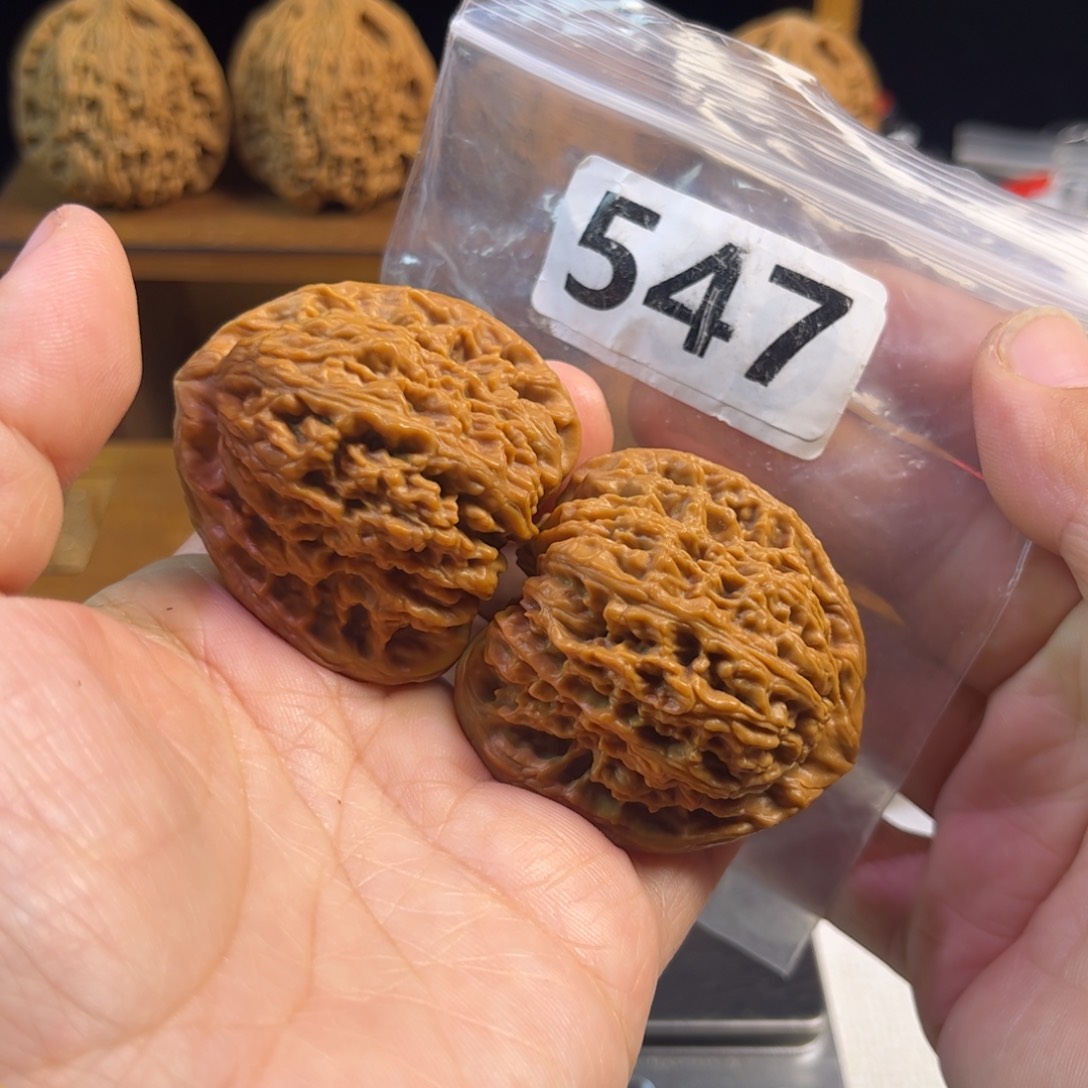 吊坠文玩核桃三角将43姜黄皮