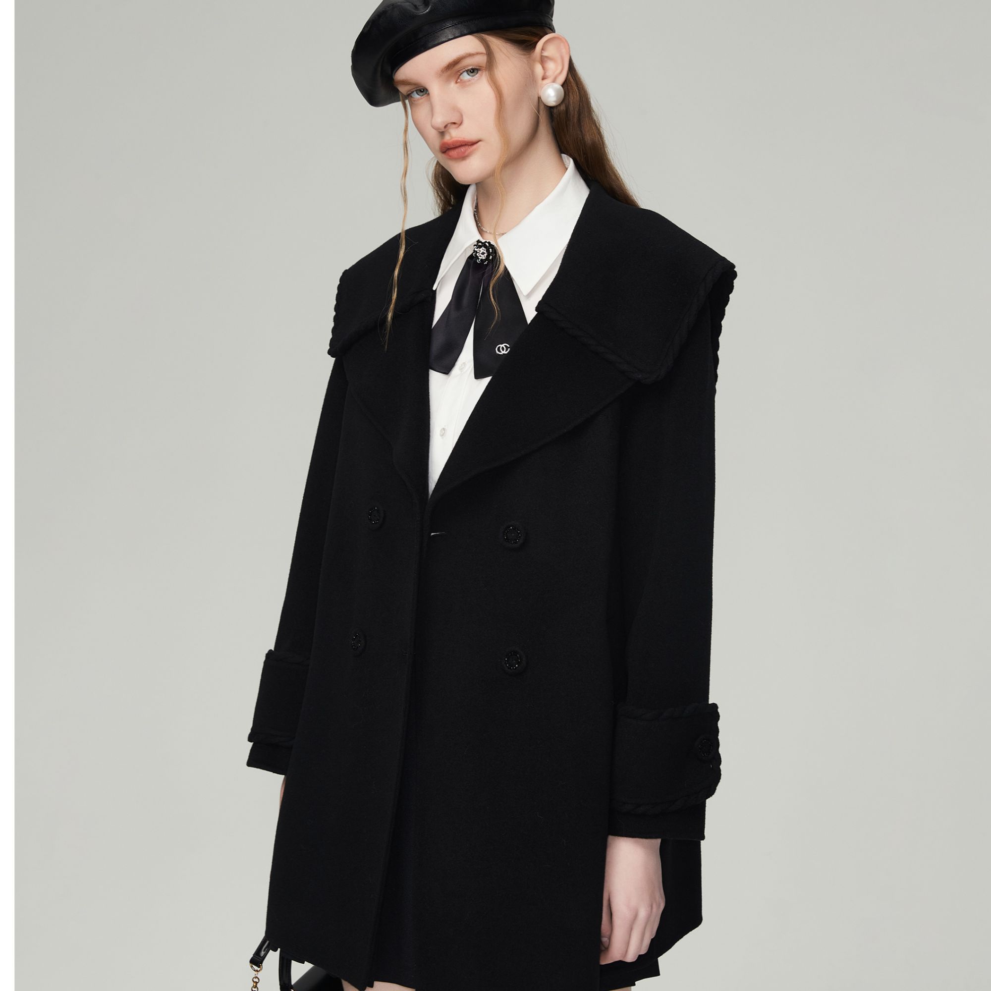 COCOON/可可尼黑色H型双翻领精致大衣23410BC123317020