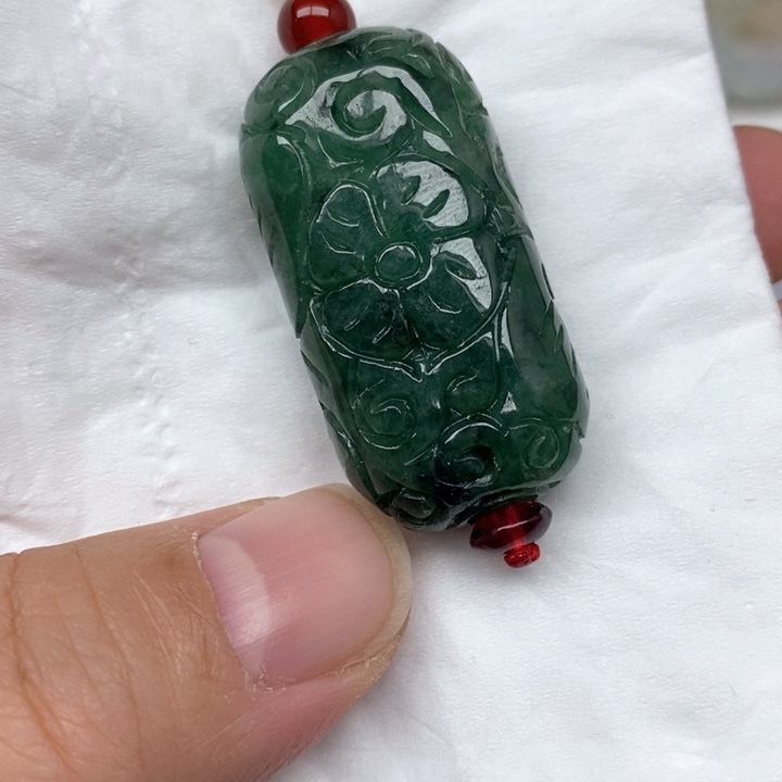 翡翠未镶嵌颈饰31号