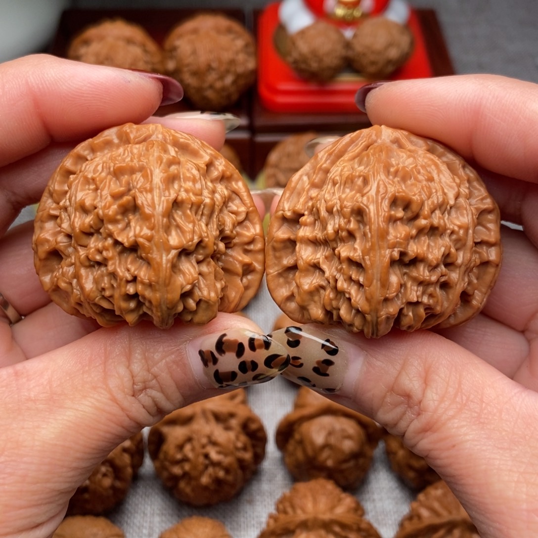 把件文玩核桃三角白43全品绝配