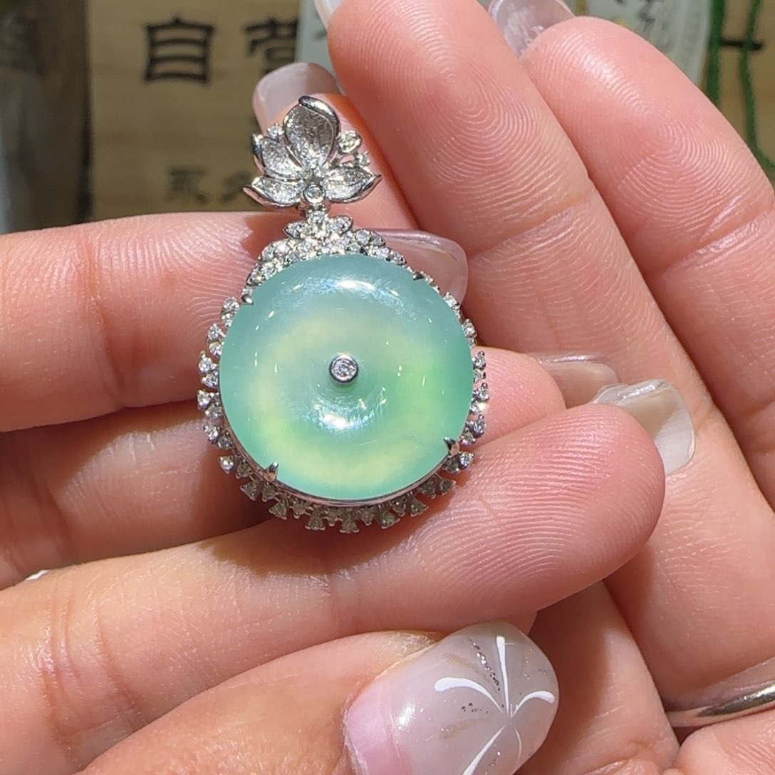 【闪购商品】翡翠颈饰18K金镶嵌缅甸