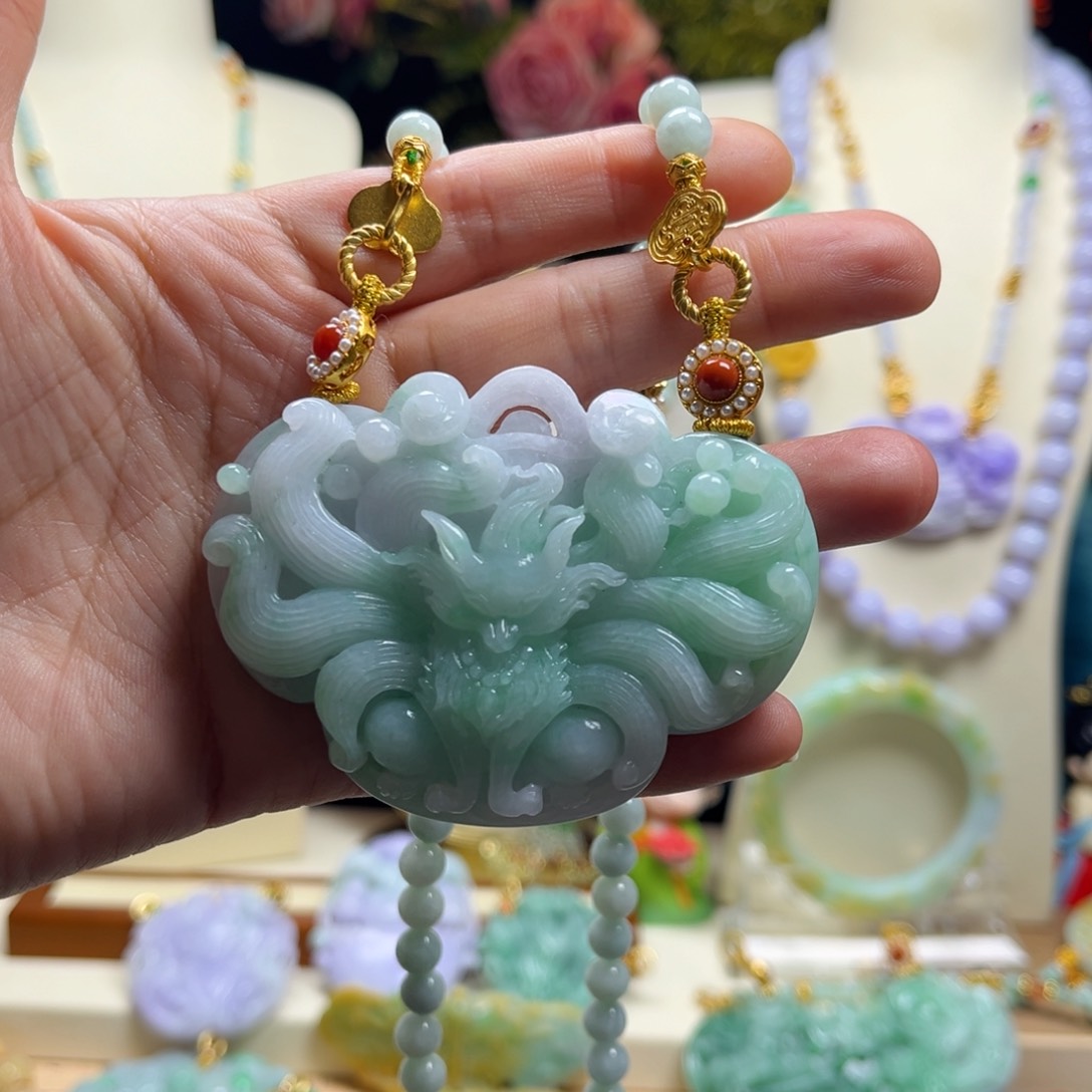 翡翠颈饰未镶嵌天然翡翠