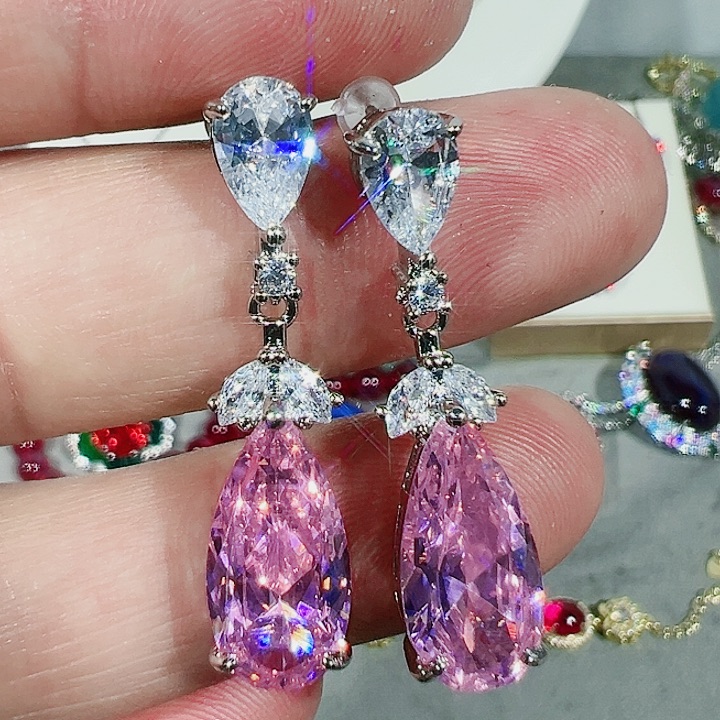 红宝石颈饰未镶嵌