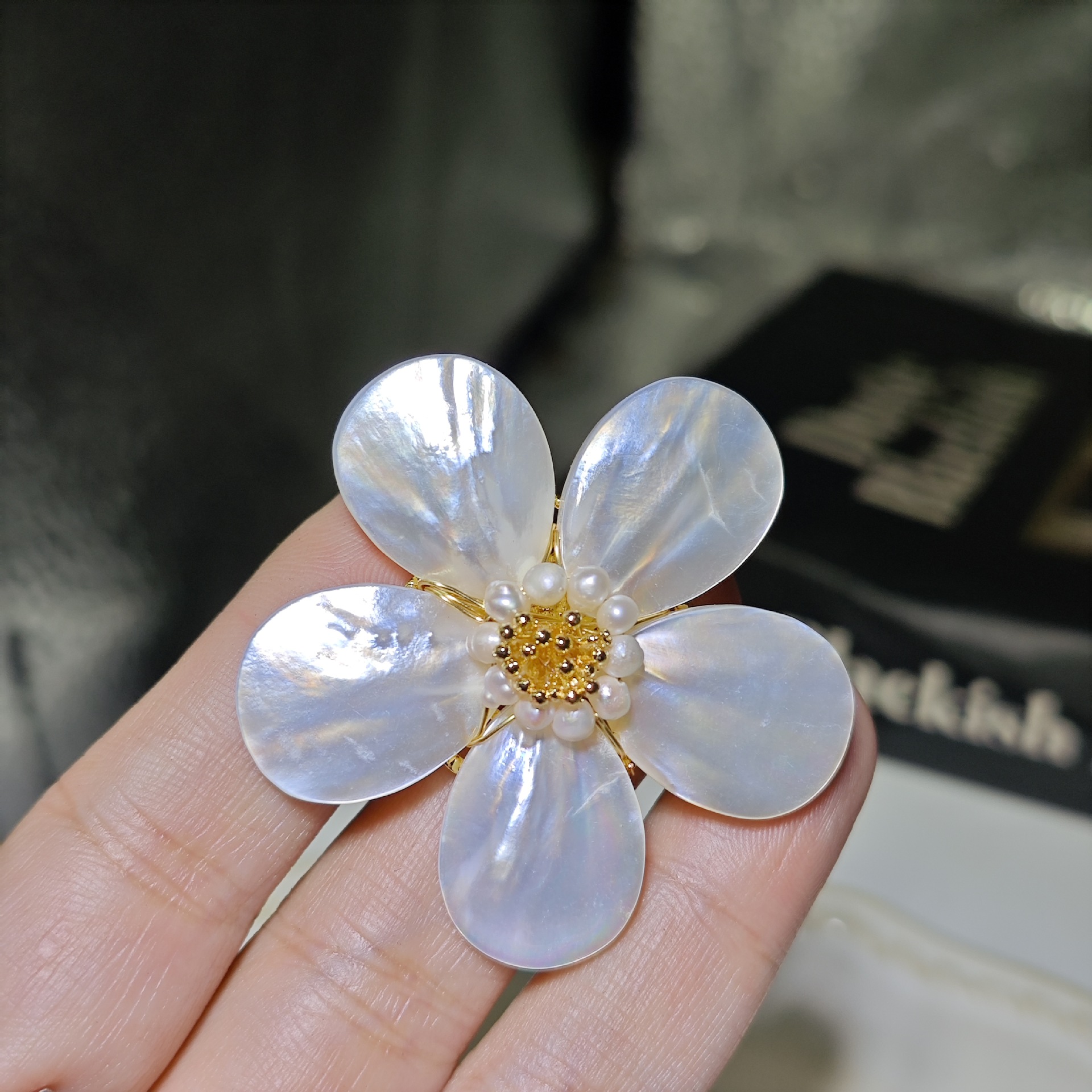 铜合金贝壳胸针 【朵韩推荐】-贝壳五瓣花胸针
