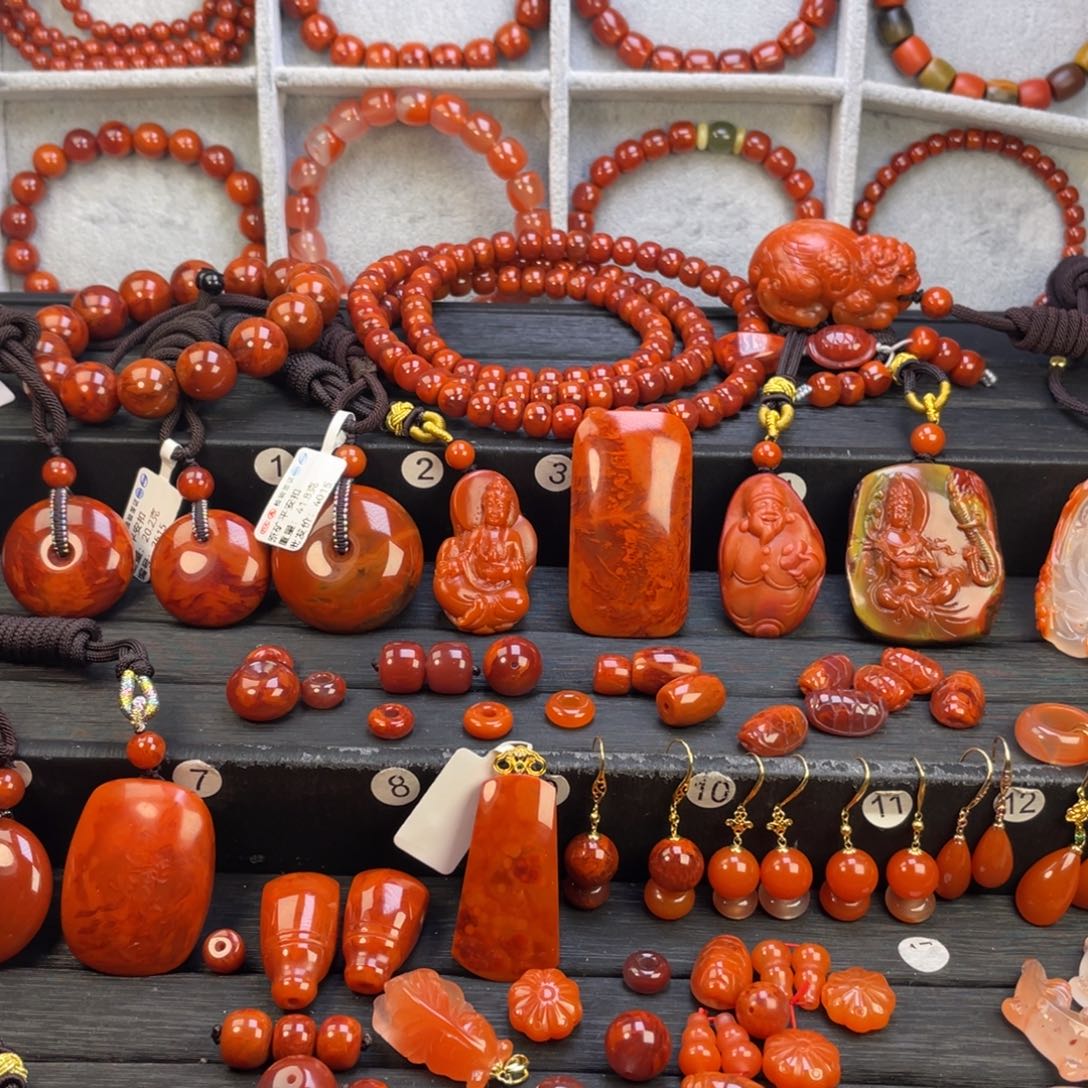 南红玛瑙珠宝奇石未镶嵌杂件