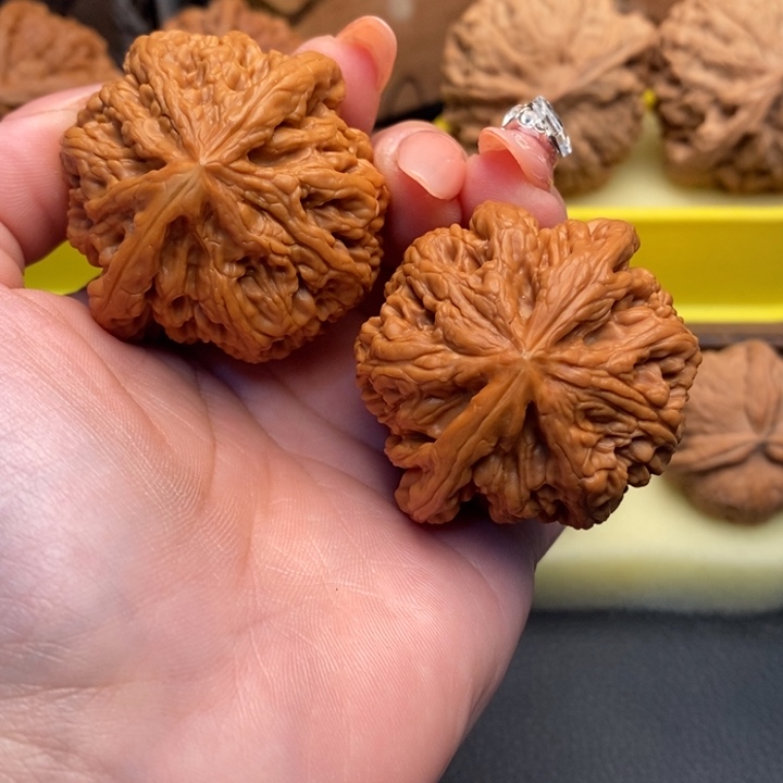 文玩核桃把件105球筋45