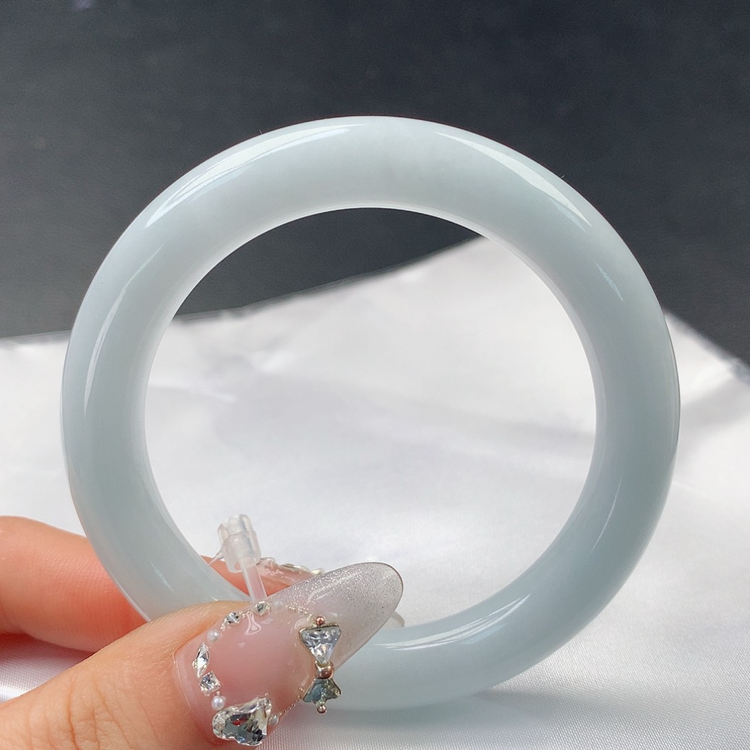 翡翠手镯未镶嵌55圆53