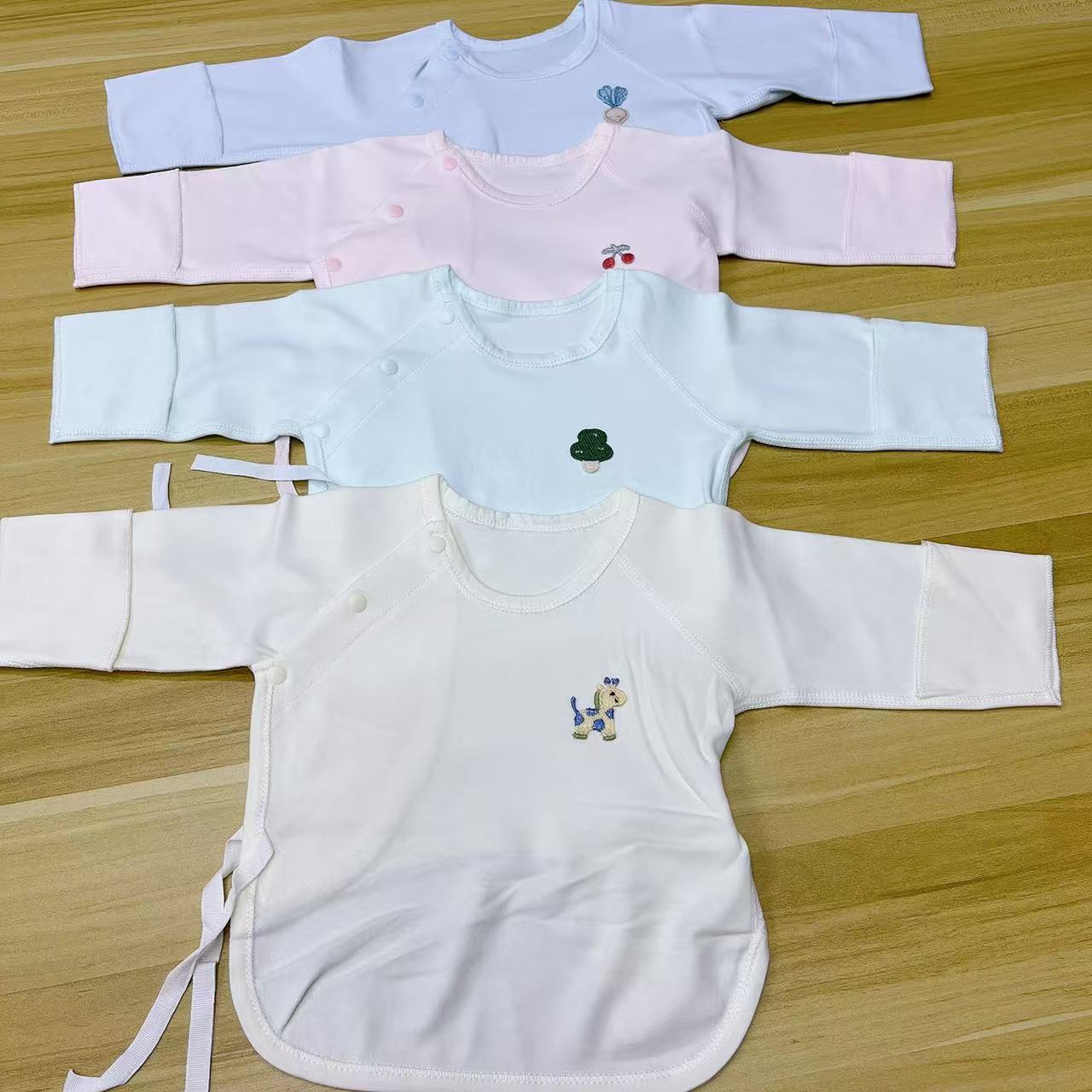 新生儿小宝宝纯色竹棉舒绒无骨偏扣半背-59码