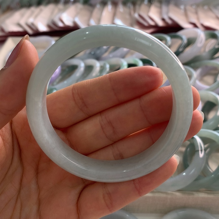 翡翠未镶嵌手镯葡萄肉57