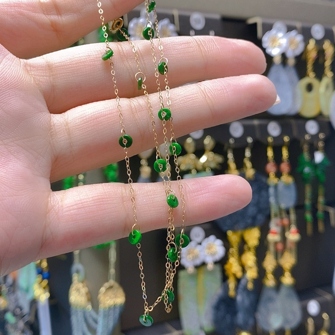 未镶嵌翡翠耳饰翡翠