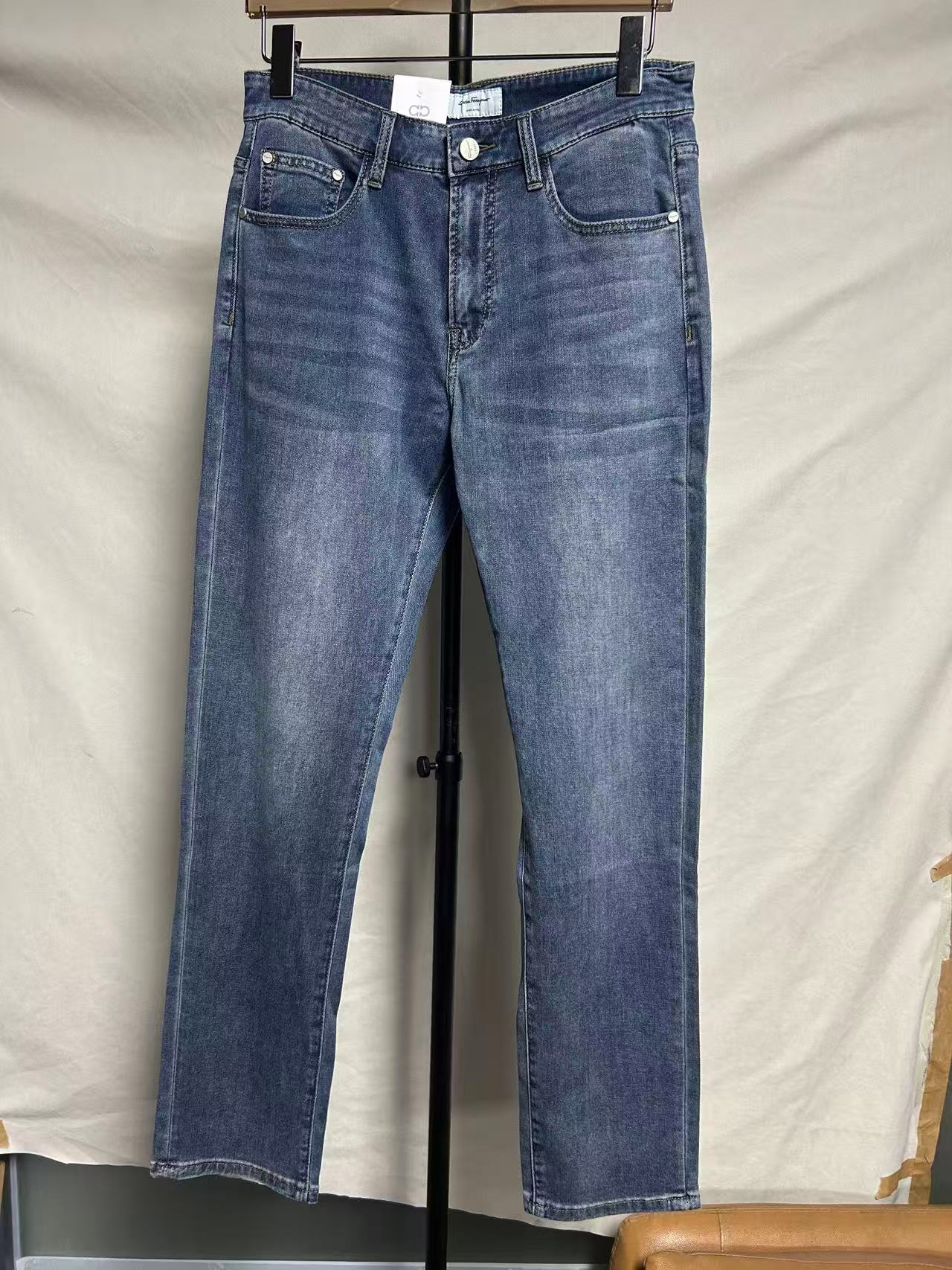 99新 FERRAGAMO/菲拉格慕 99新/菲拉格慕/简约休闲直筒牛仔裤