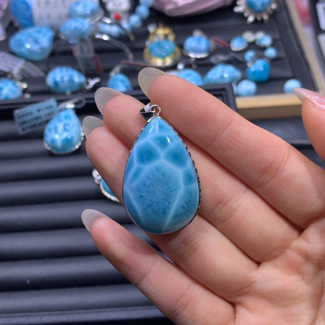 针钠钙石（海纹石）未镶嵌吊坠(不含链)颜色略差异