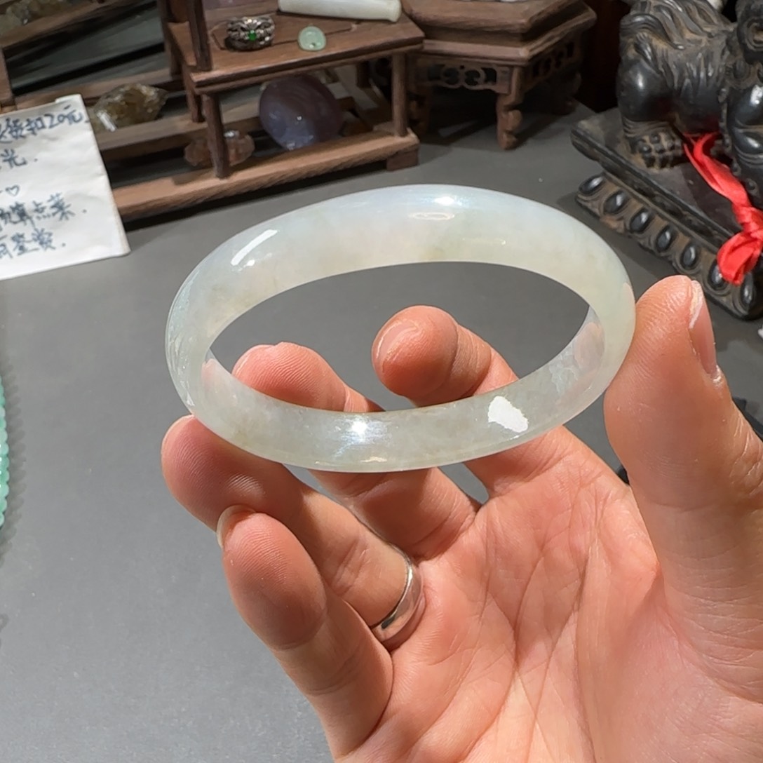 翡翠未镶嵌手镯53.7贵妃