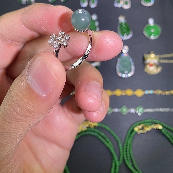 翡翠未镶嵌戒指珠子