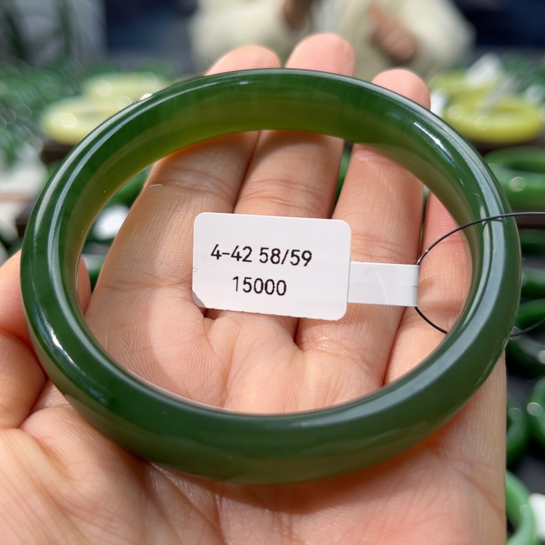 和田玉（碧玉）手镯未镶嵌