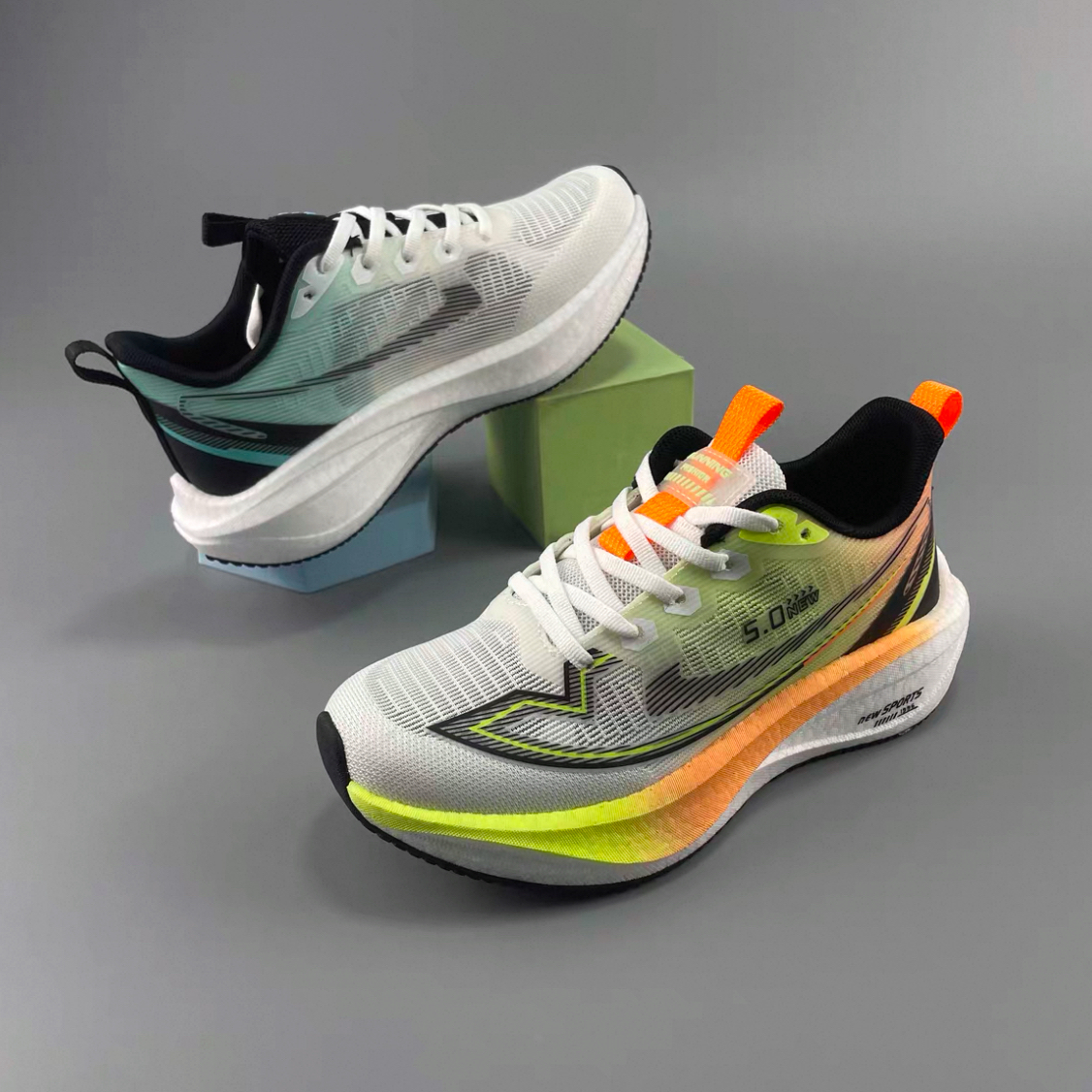 夏季男女舒适休闲透气断码运动潮流网面时尚男女运动鞋201-400