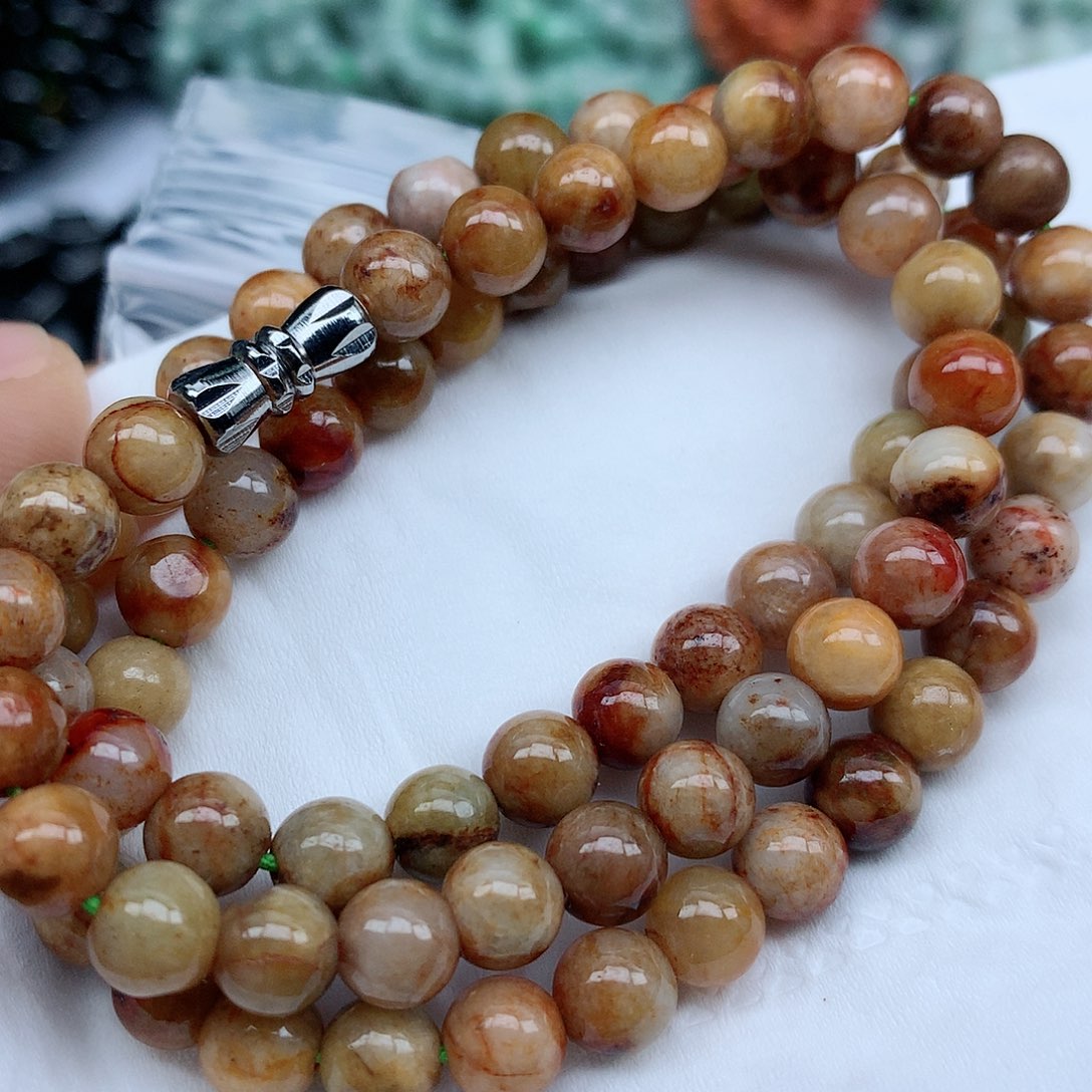 翡翠颈饰未镶嵌手串