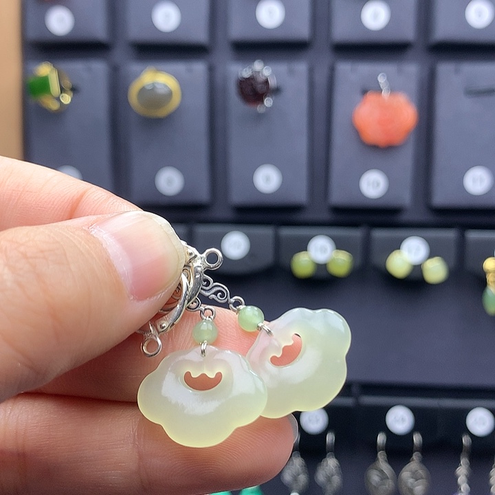 和田玉耳饰银S925镶嵌?****