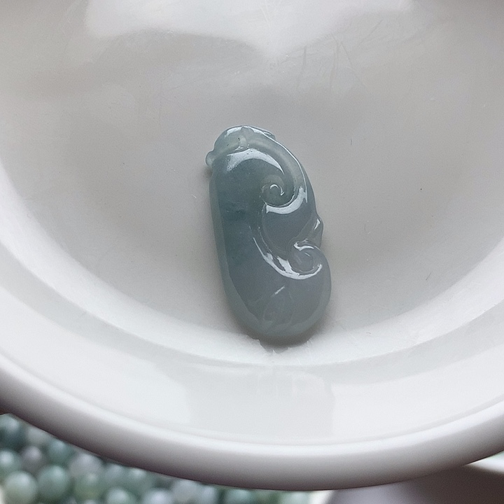 翡翠未镶嵌挂件吉祥如意
