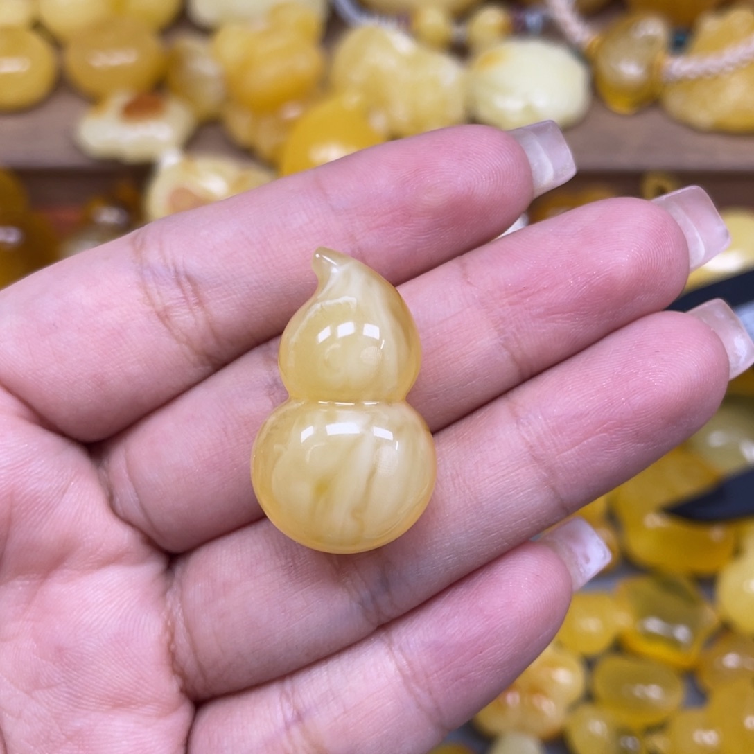 琥珀未镶嵌珠宝奇石